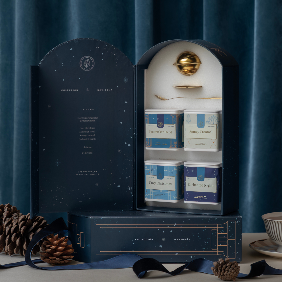The Grand Clock - Kit de Té Navideño